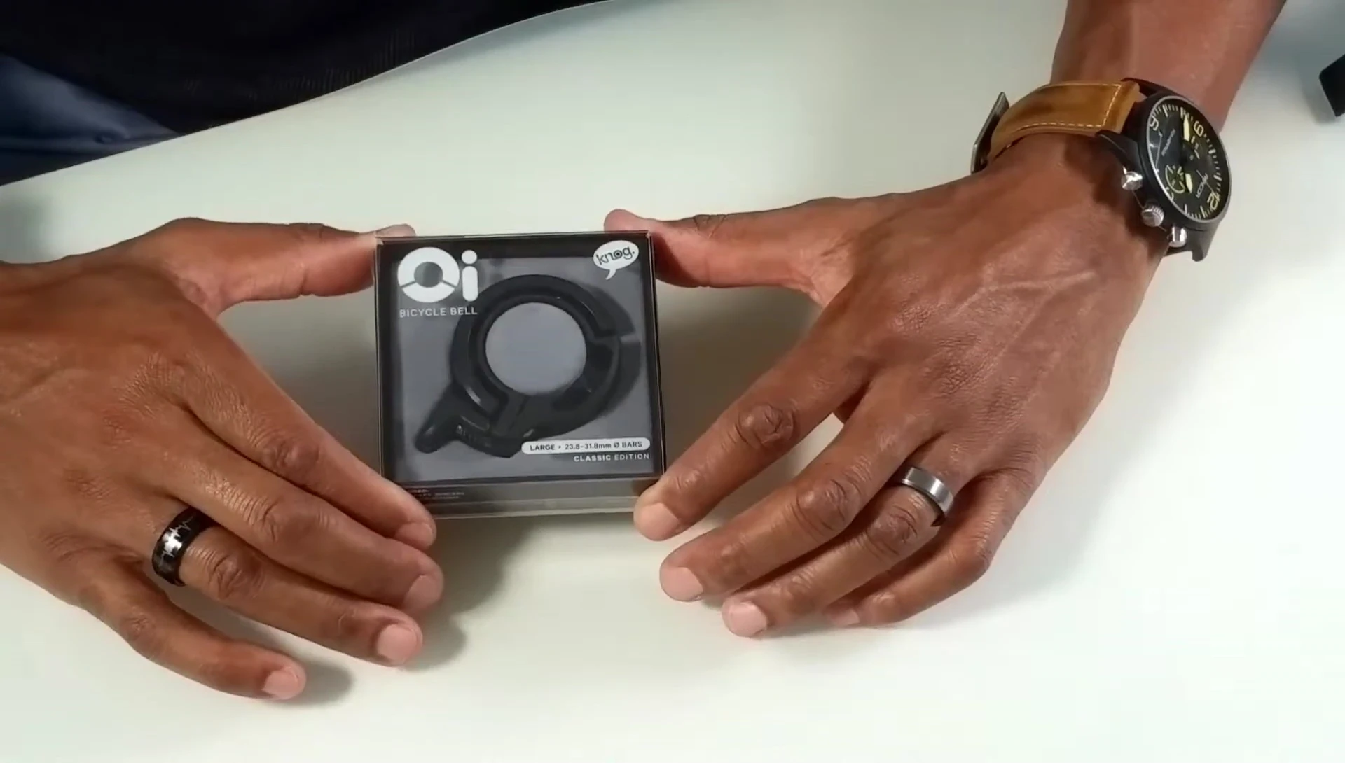 The Knog Oi bike bell box.