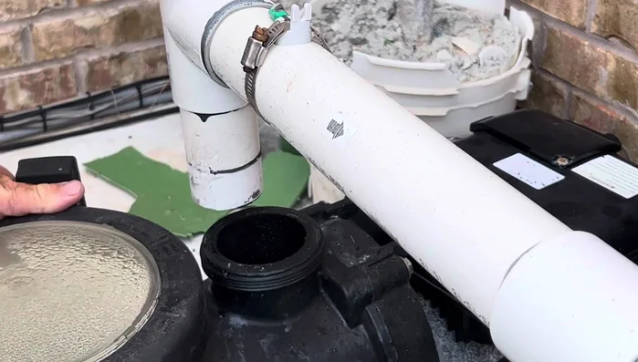 Clean the pipe ends.