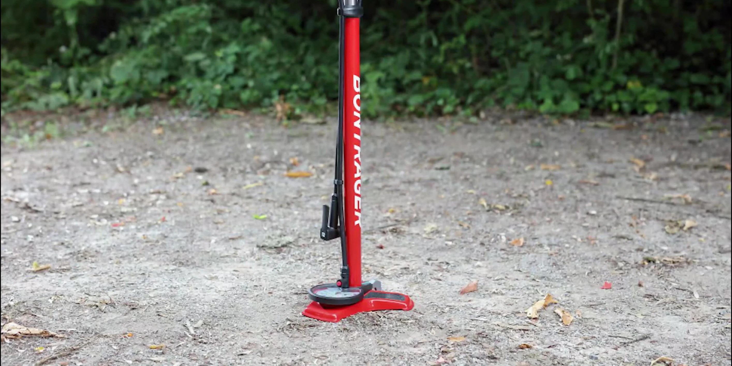 The Topeak Dual Charger floor pump highlighting its dual functionality.