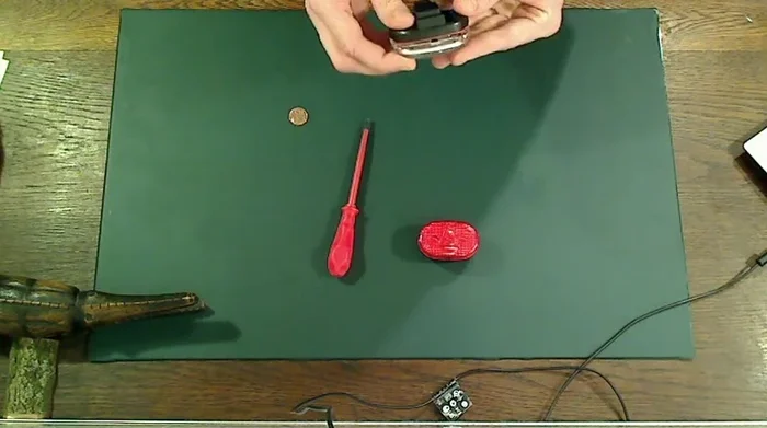 Snap the lamp back together.