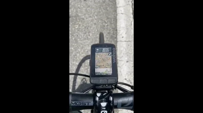 Observing the incremental map update. The head unit only shows a small portion of the route ahead, updating slowly.