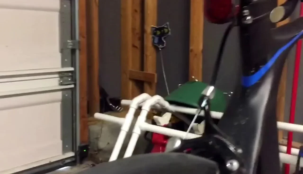 Demonstrating the easy mounting system of the Flare R