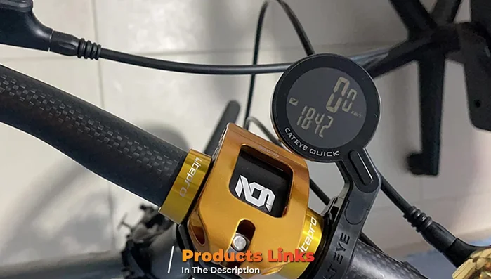 Review of Kque CC Rone Hwa: Small and discreet, tracks basic metrics, low battery alert, manual data input.