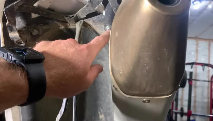 Remove the fender completely.