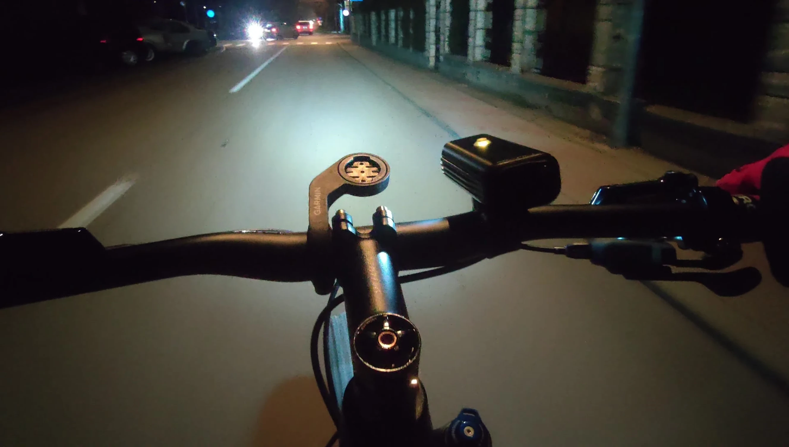 The light showing the battery level indicator