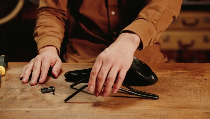 Close down the nose piece and tighten the bolt while holding the nose of your saddle.