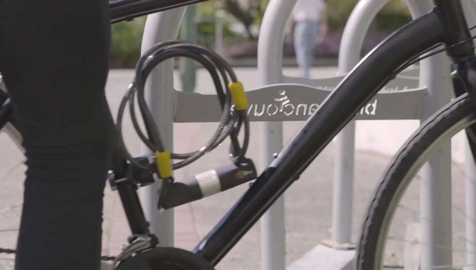 FireFellow bike lock shown