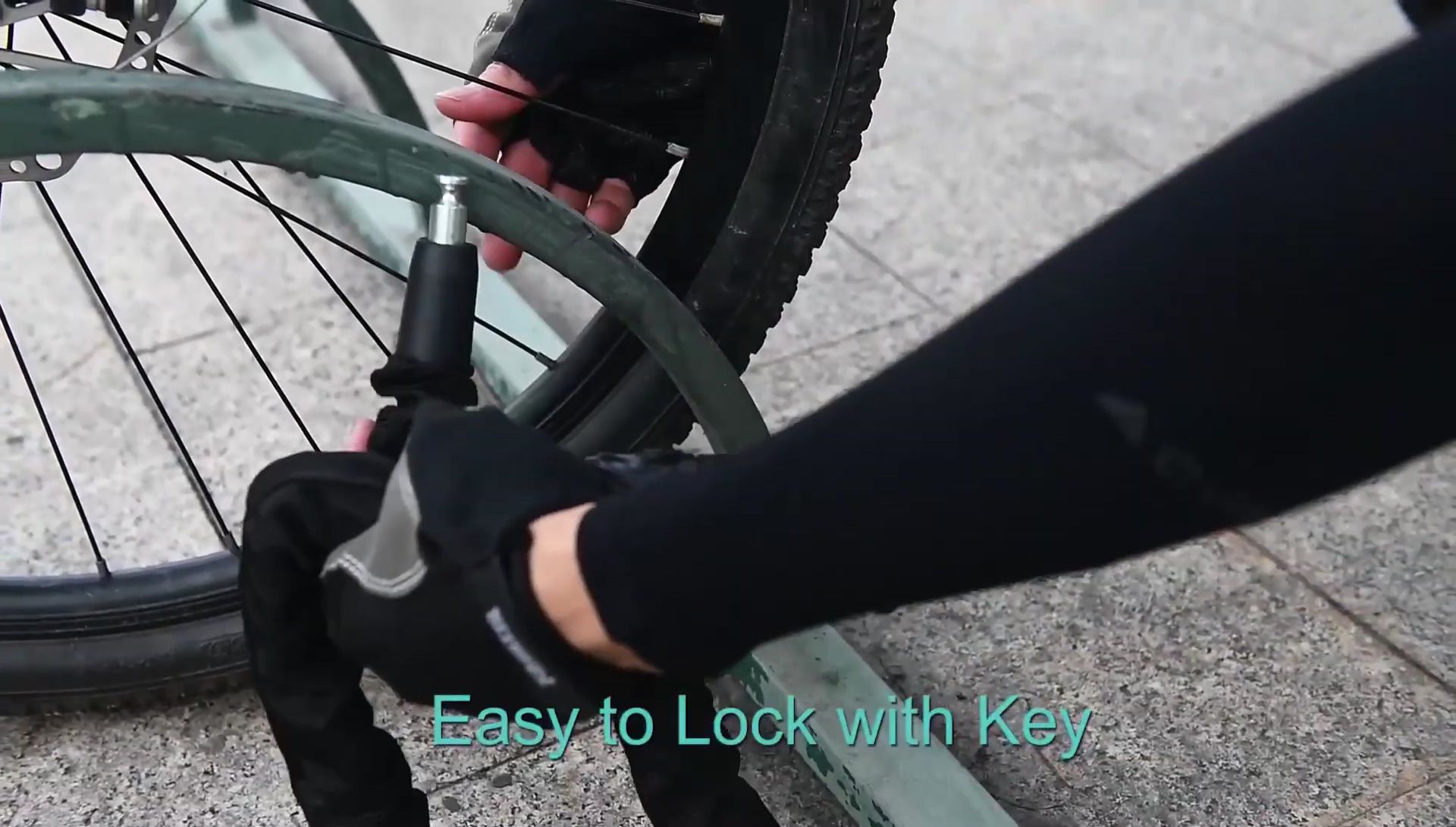 Close-up of Titan Carabiner Bike Chain Lock links