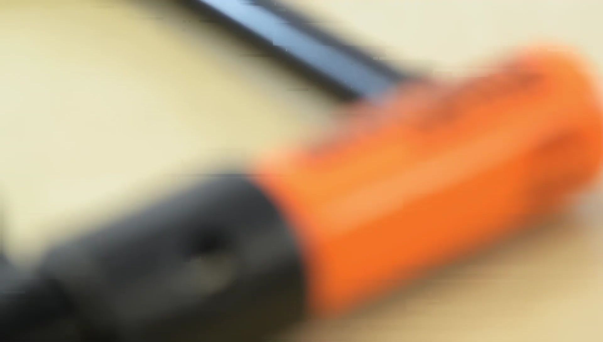 Kryptonite Evolution Mini-7 U-lock close-up