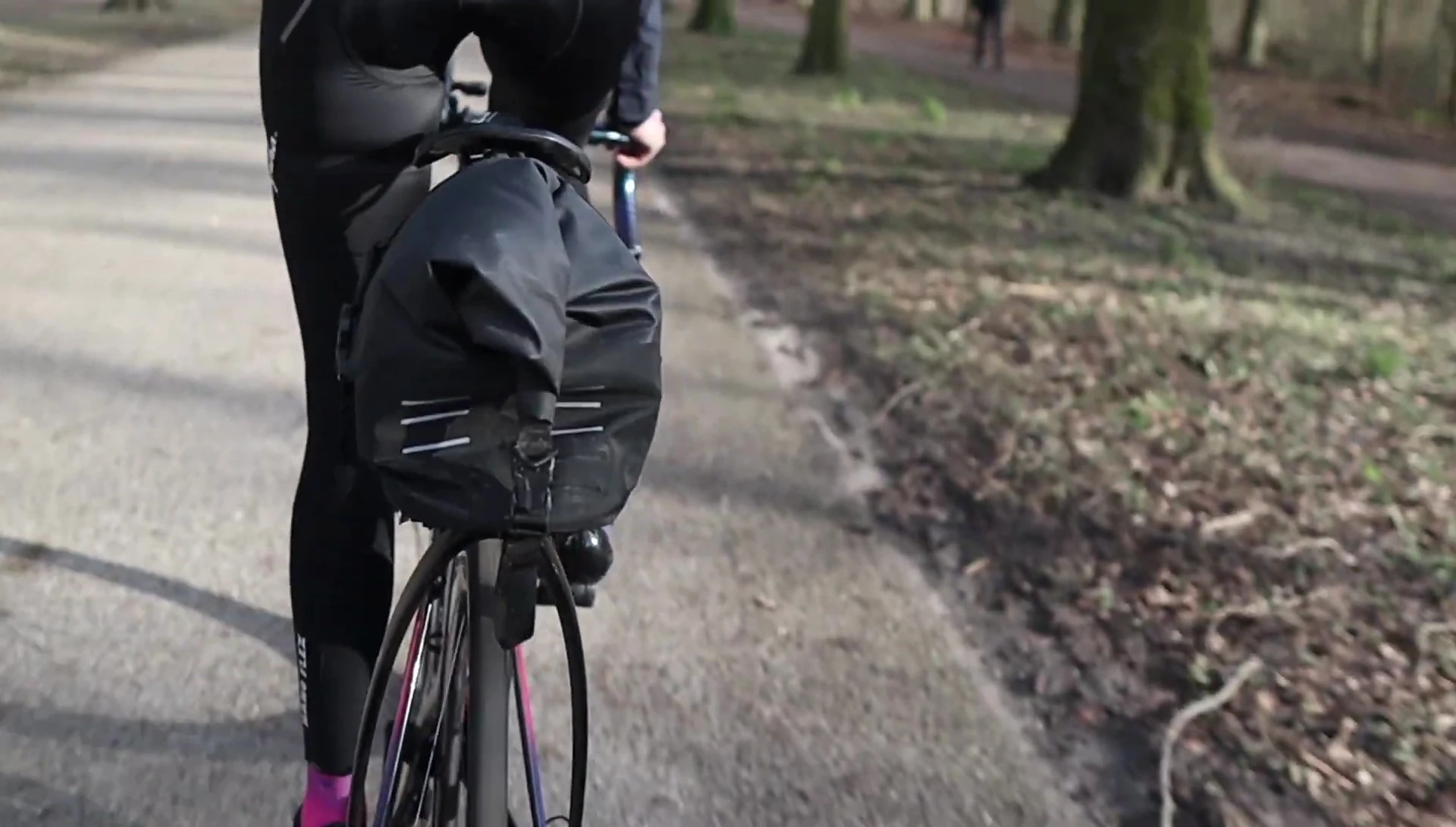 Demonstrating lack of Tailfin bag movement