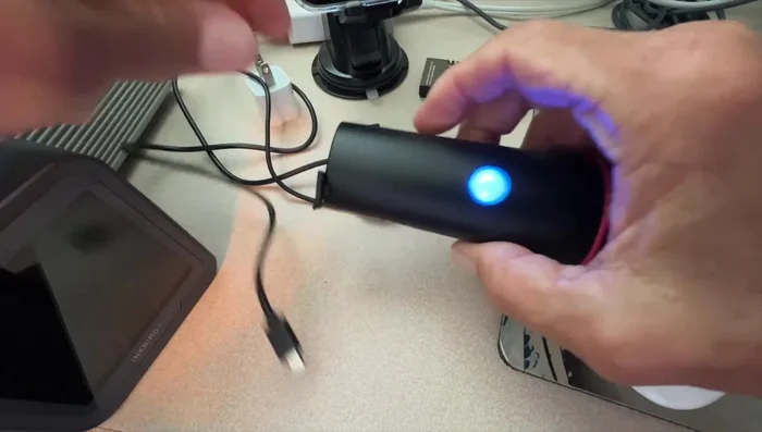 Unplug the lights once fully charged. The indicator lights should turn off.