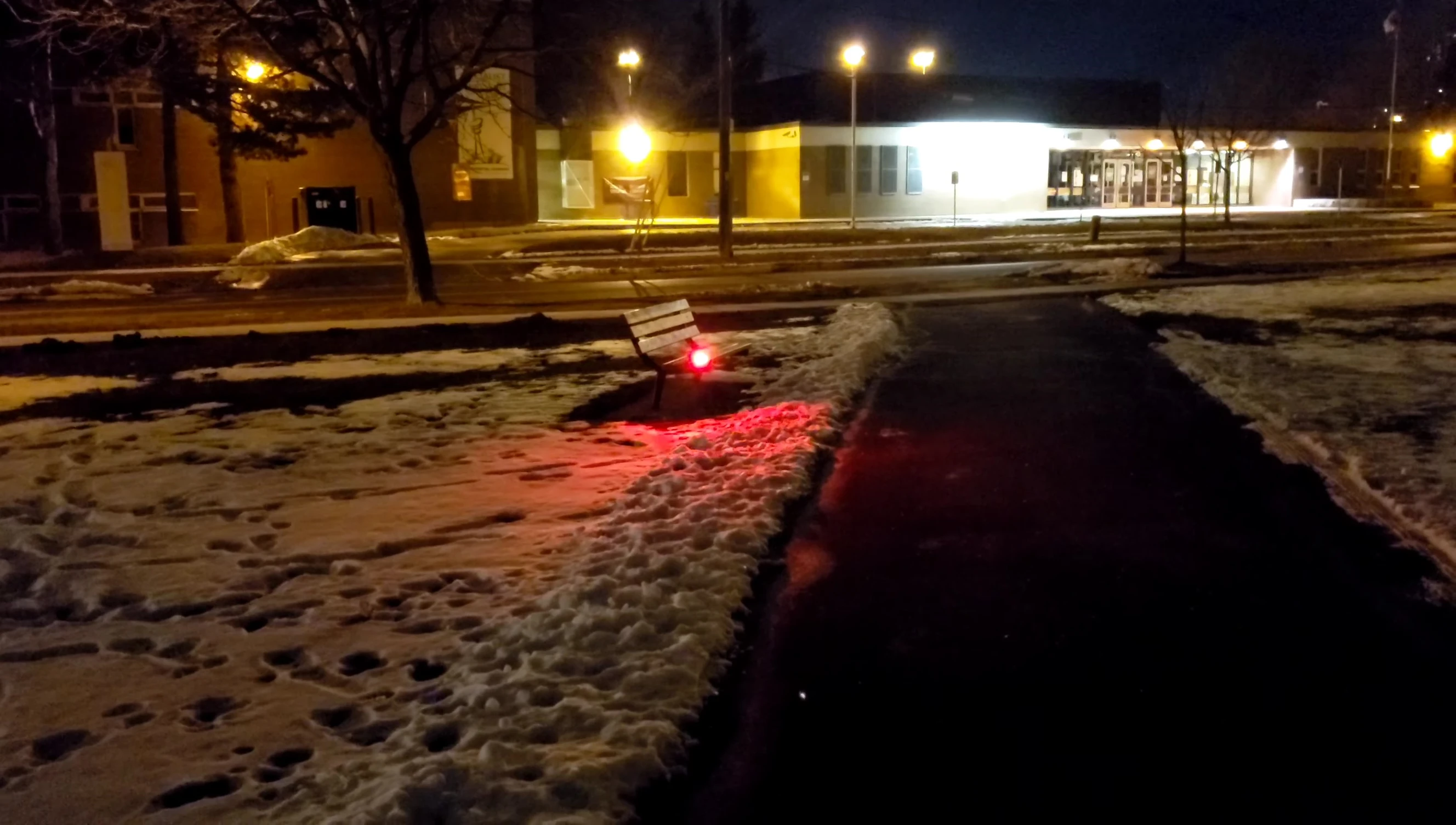The bike light's visibility from a short distance.