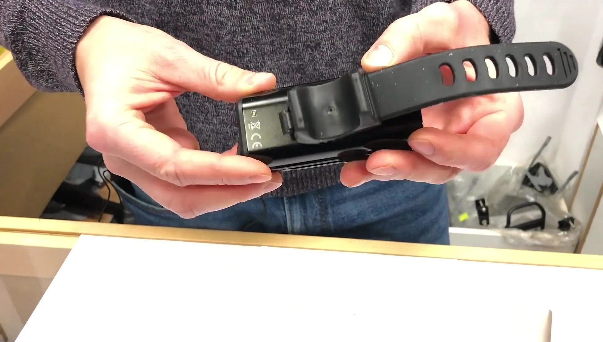 Close-up of the Lezyne Macro Drive 1300XXL's robust metal body and thick mounting rubbers.