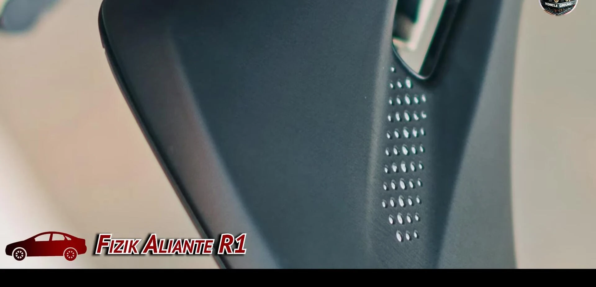 Close-up of the Physic Alliant R1 saddle.