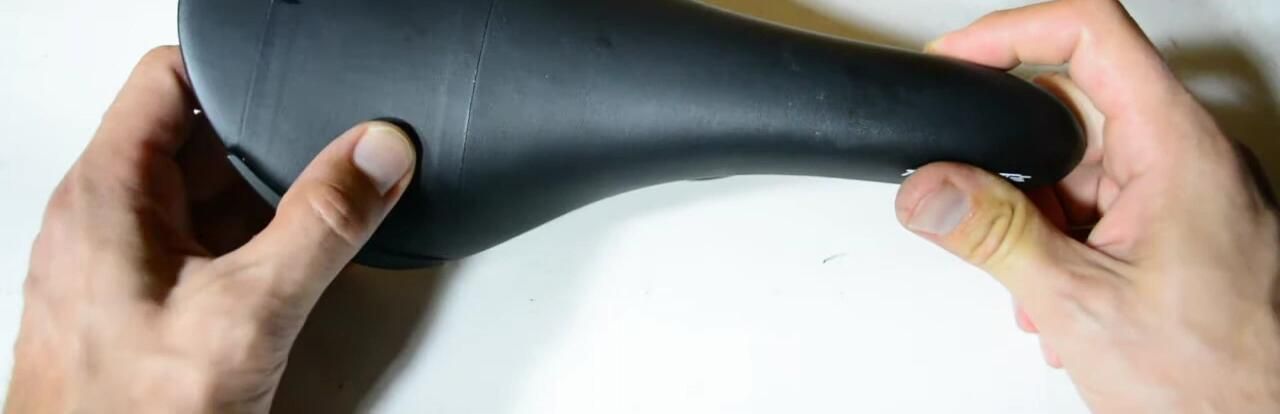 Detailed view of saddle construction