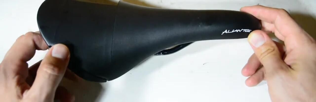 Close-up showing the curvature of the saddle