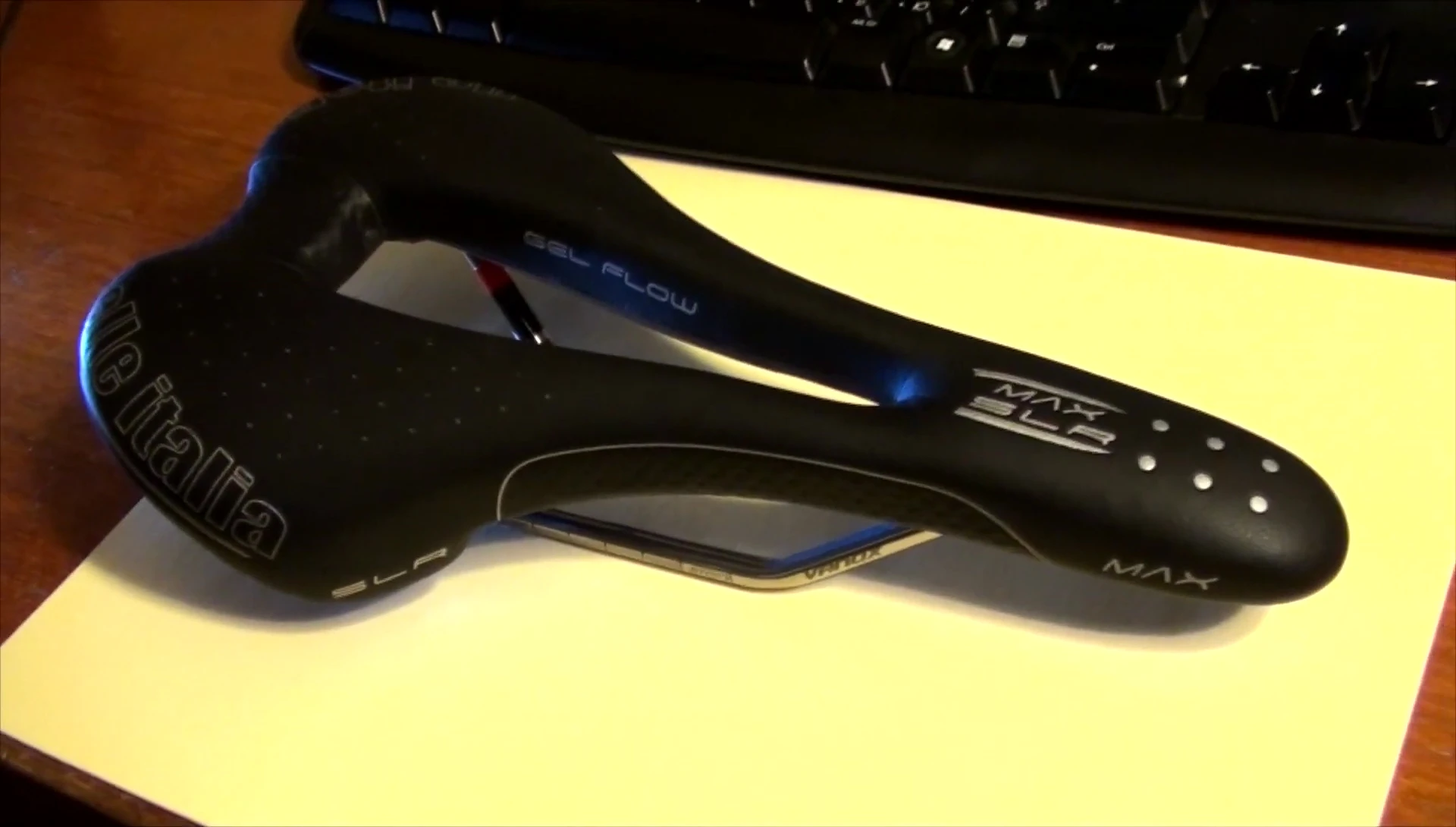 Close-up of the Selle Italia SLR Max Gel Flow saddle showing the gel padding.
