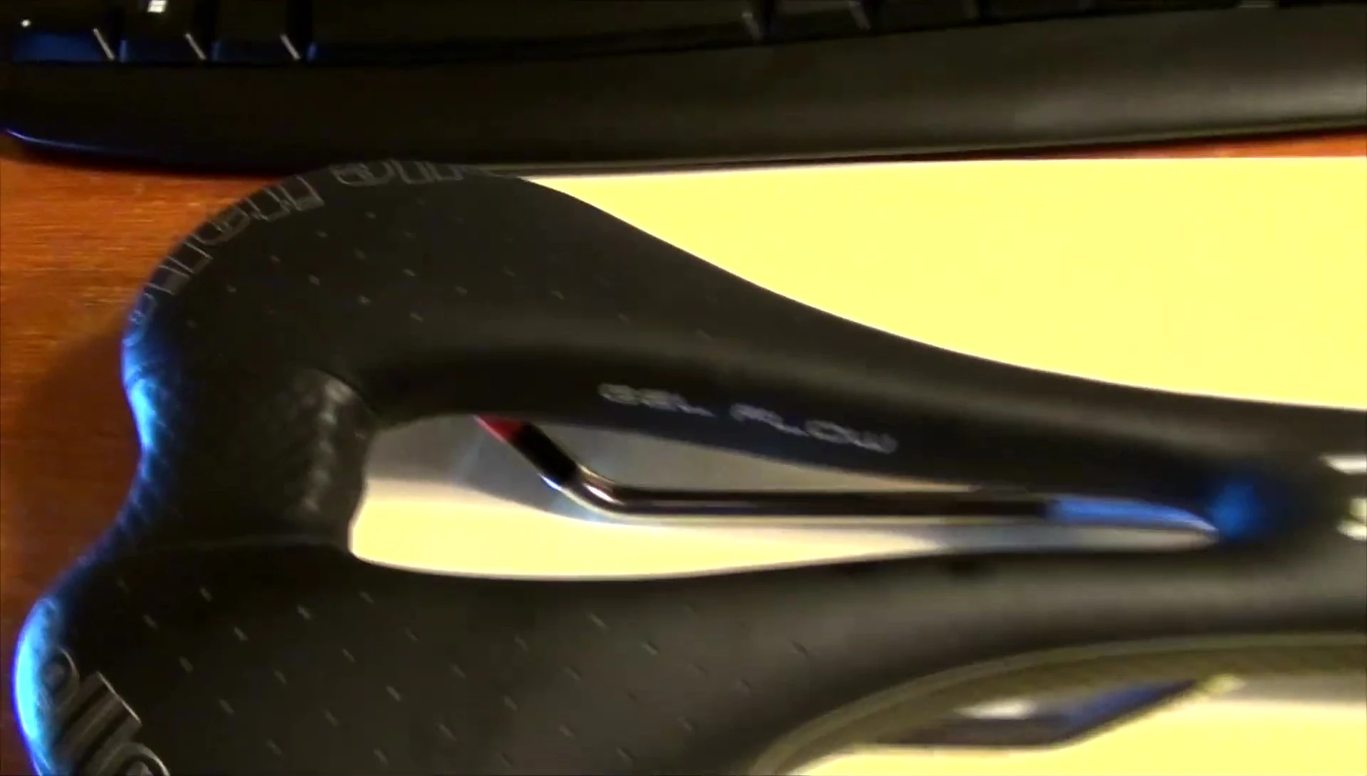 Highlighting the central channel of the saddle.