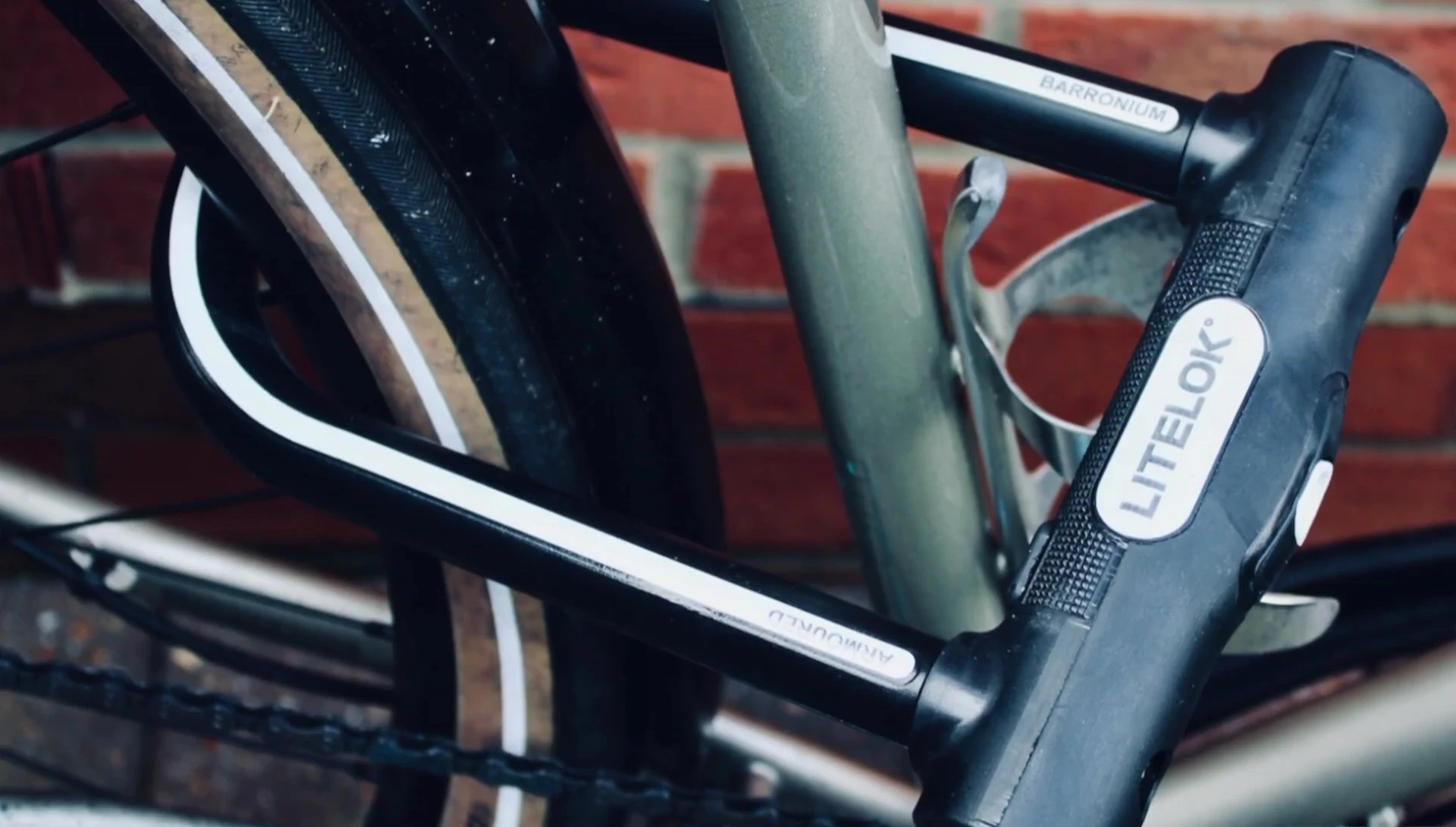The Litelok X1 lock showcasing its reflective strip