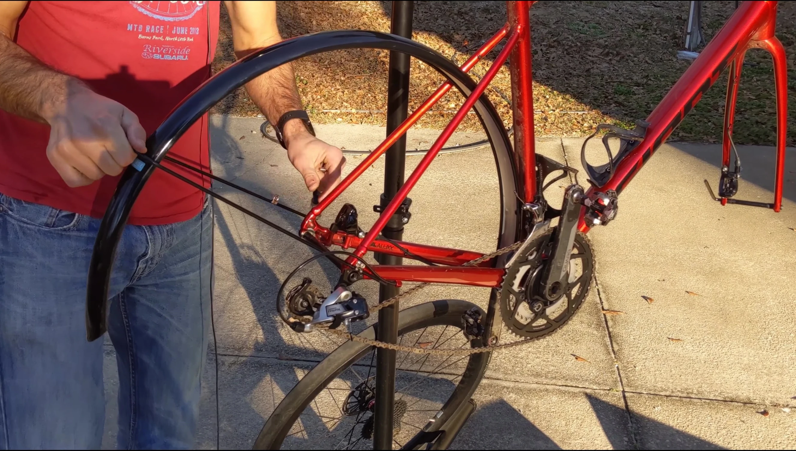Adjusting the fender stays.