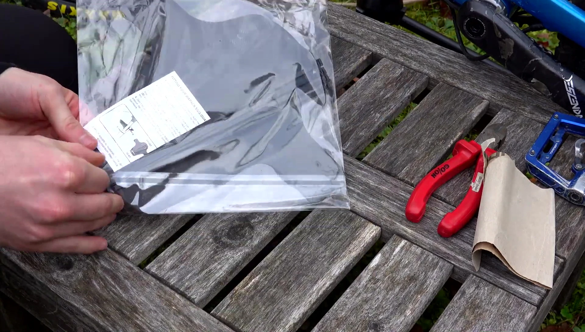 Unpacking the mudguard