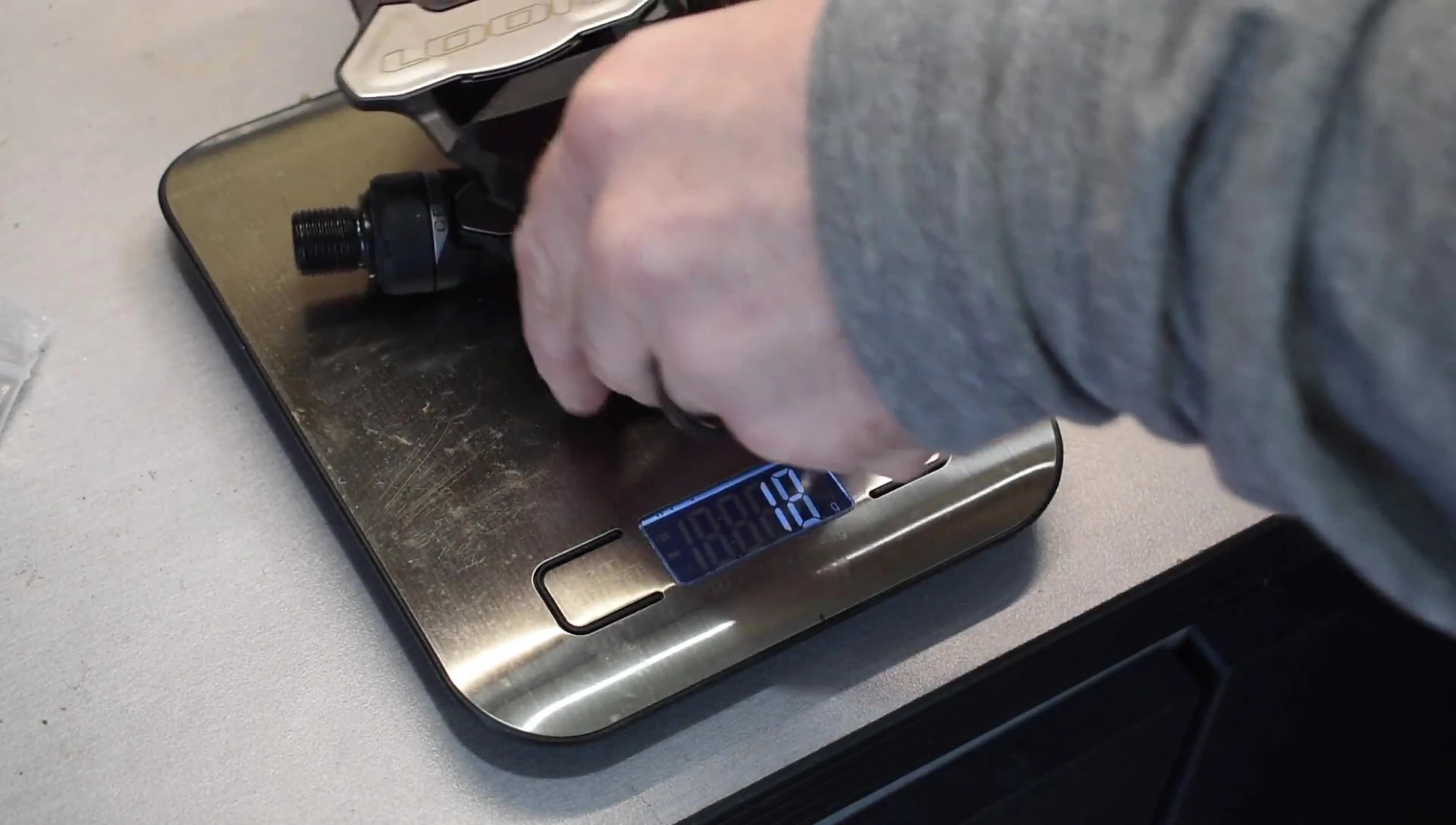 Look Keo Blade pedals on a scale