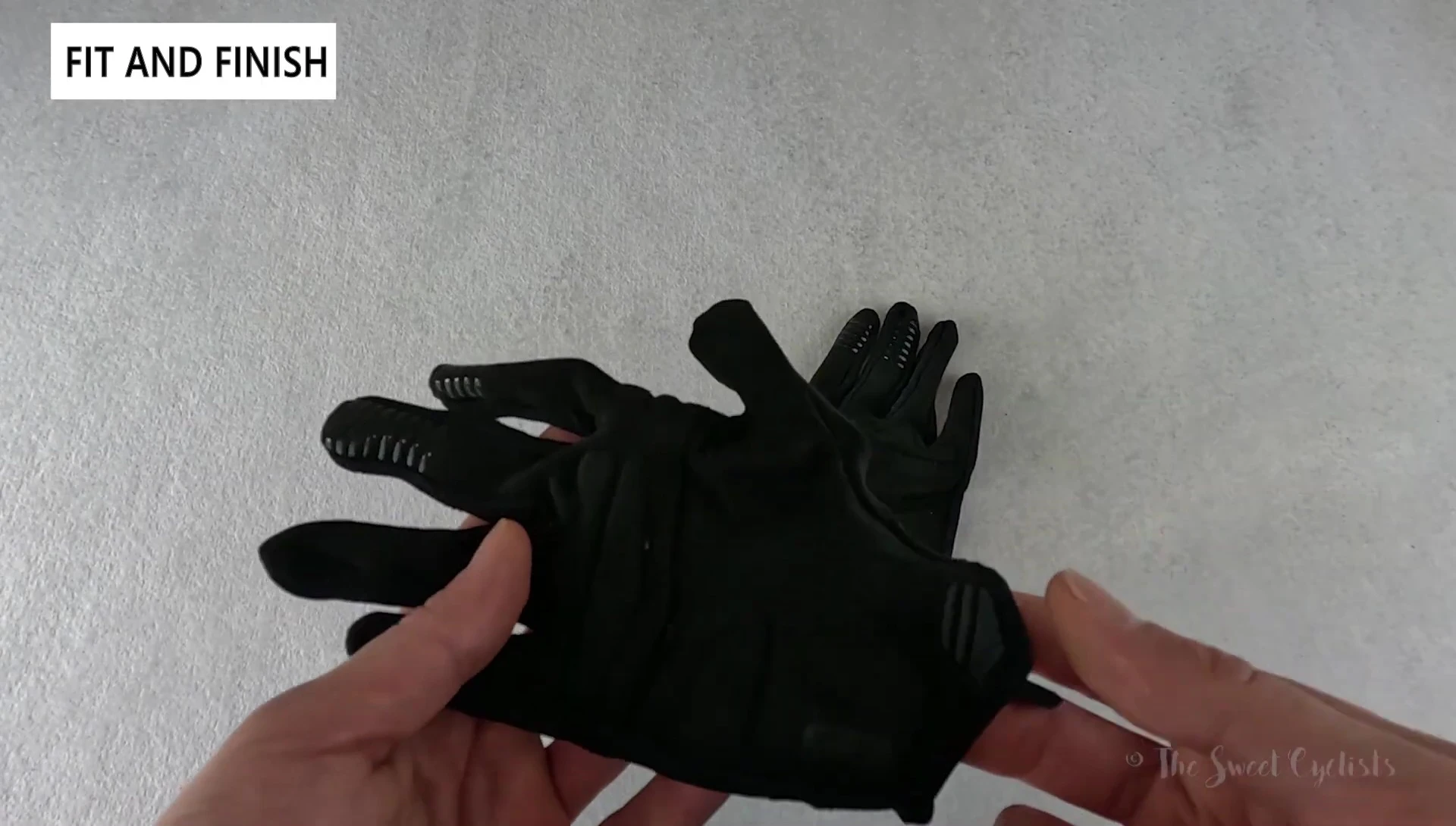 Traverse glove close-up showing gel padding