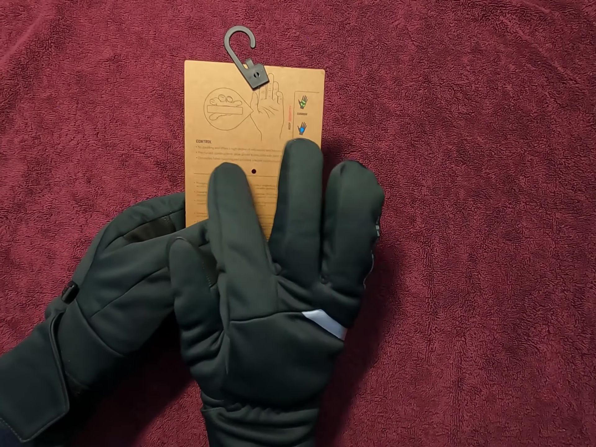 Text highlighting the 'control' glove categorization.