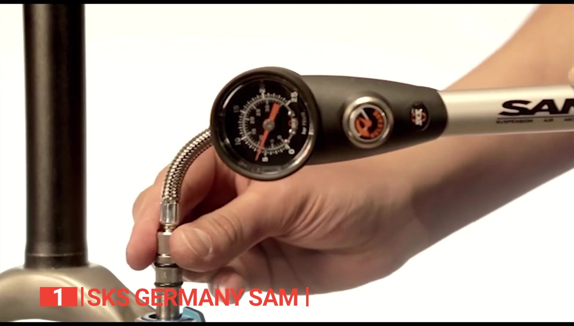 The pump's 360-degree pivoting hose.