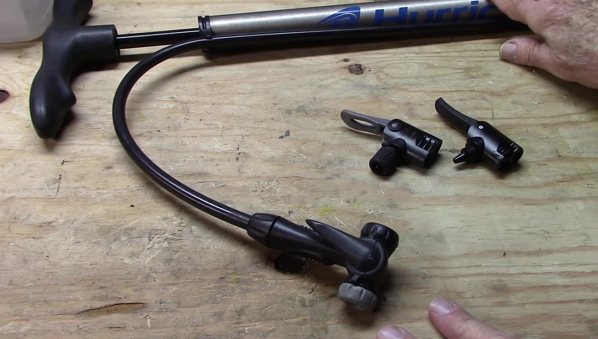 Checking the bicycle pump chuck for damage