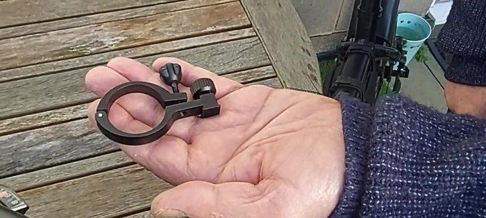 Insert the rubber strips inside the handlebar mount to protect your handlebars.