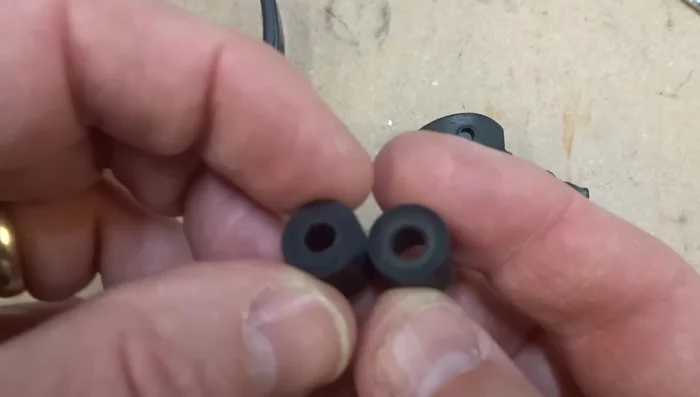 Clean the O-rings to ensure a good seal.