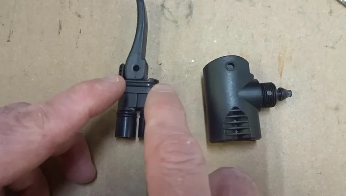 Clean the O-rings to ensure a good seal.