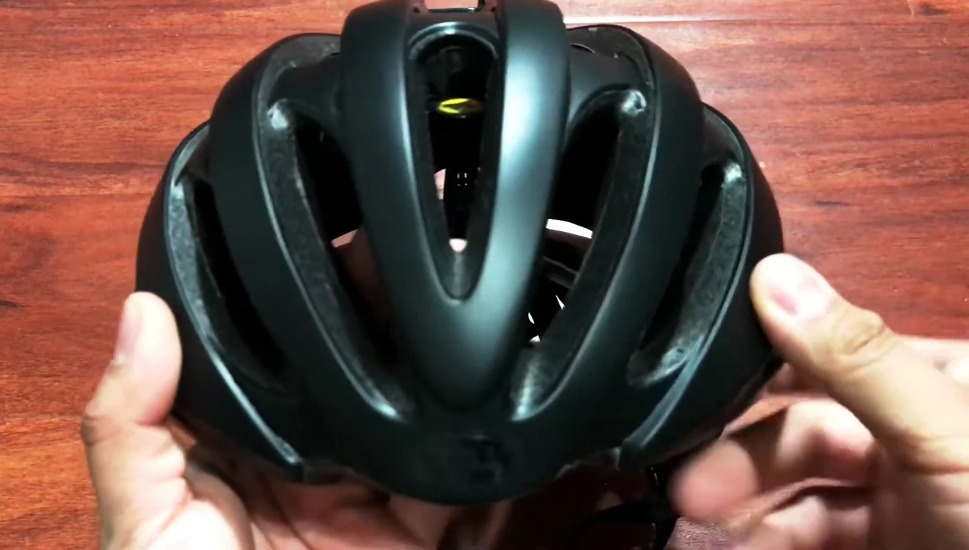 Comparison of the front profile of both helmets