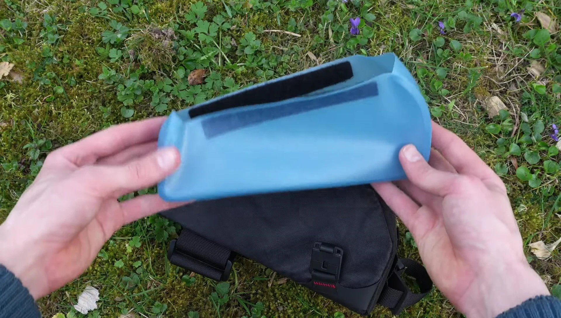 The removable TPU liner is shown.