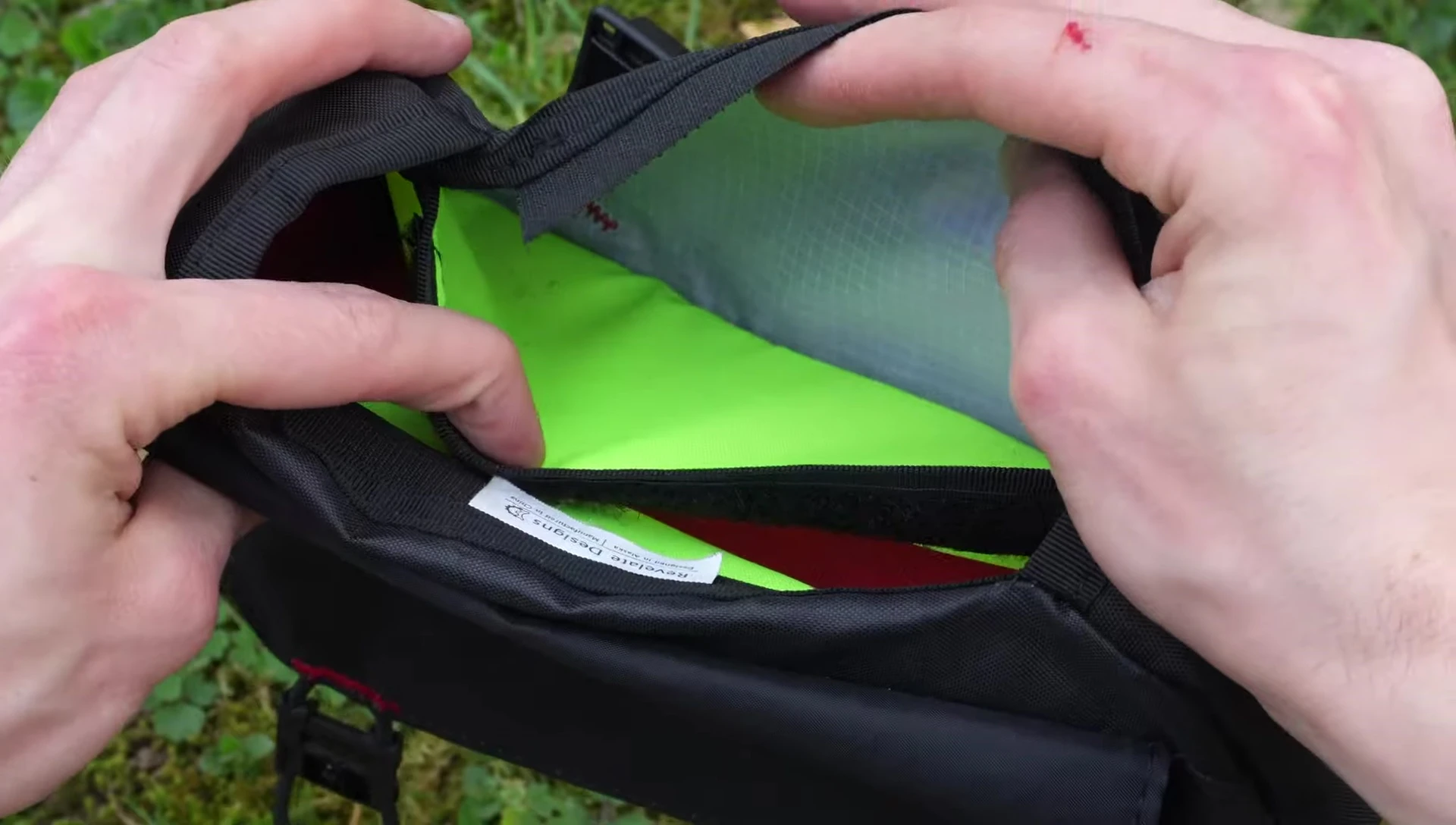 Summary of the bag's pros and cons.