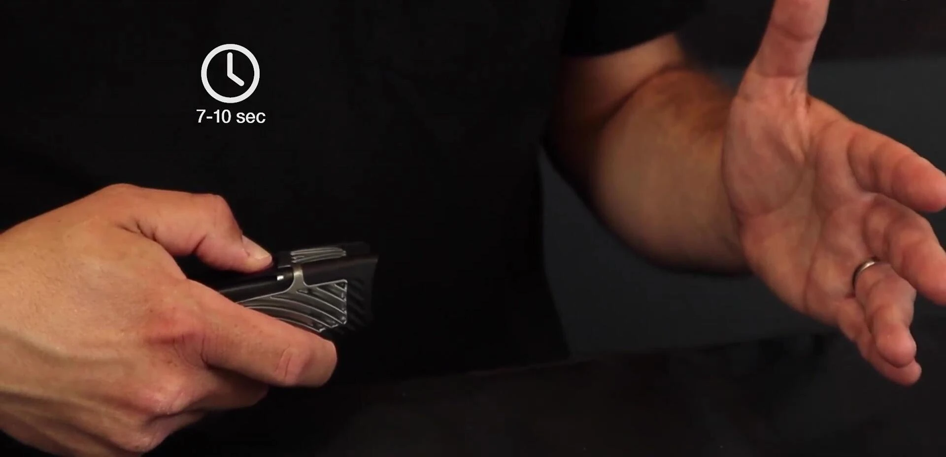 Close-up of the Nitecore UT10's display