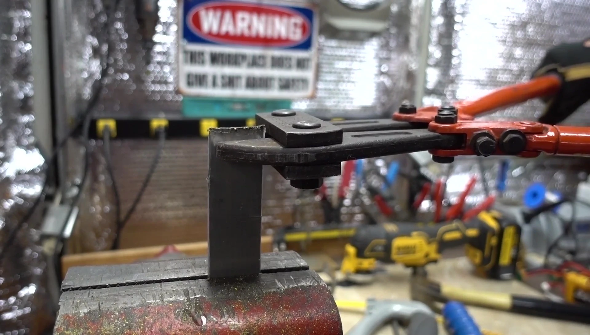 Bolt cutter test