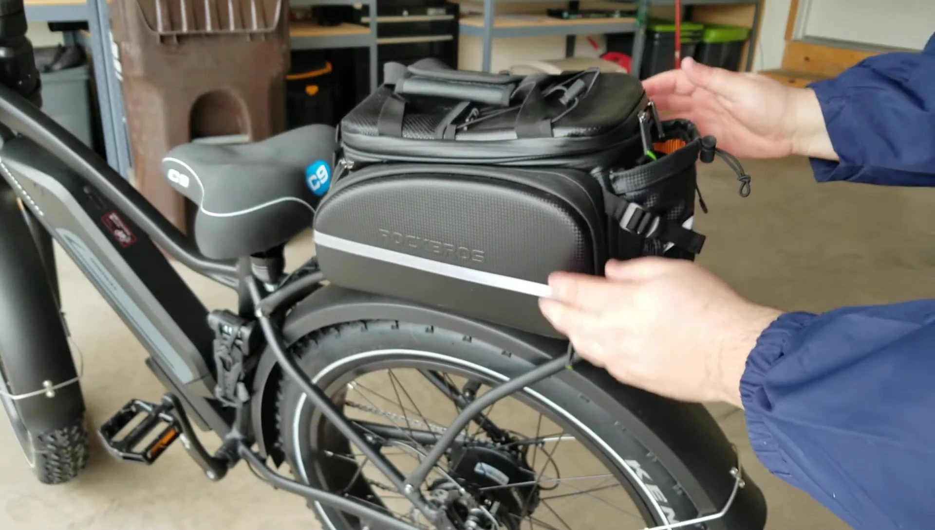 Side pockets with additional saddlebags