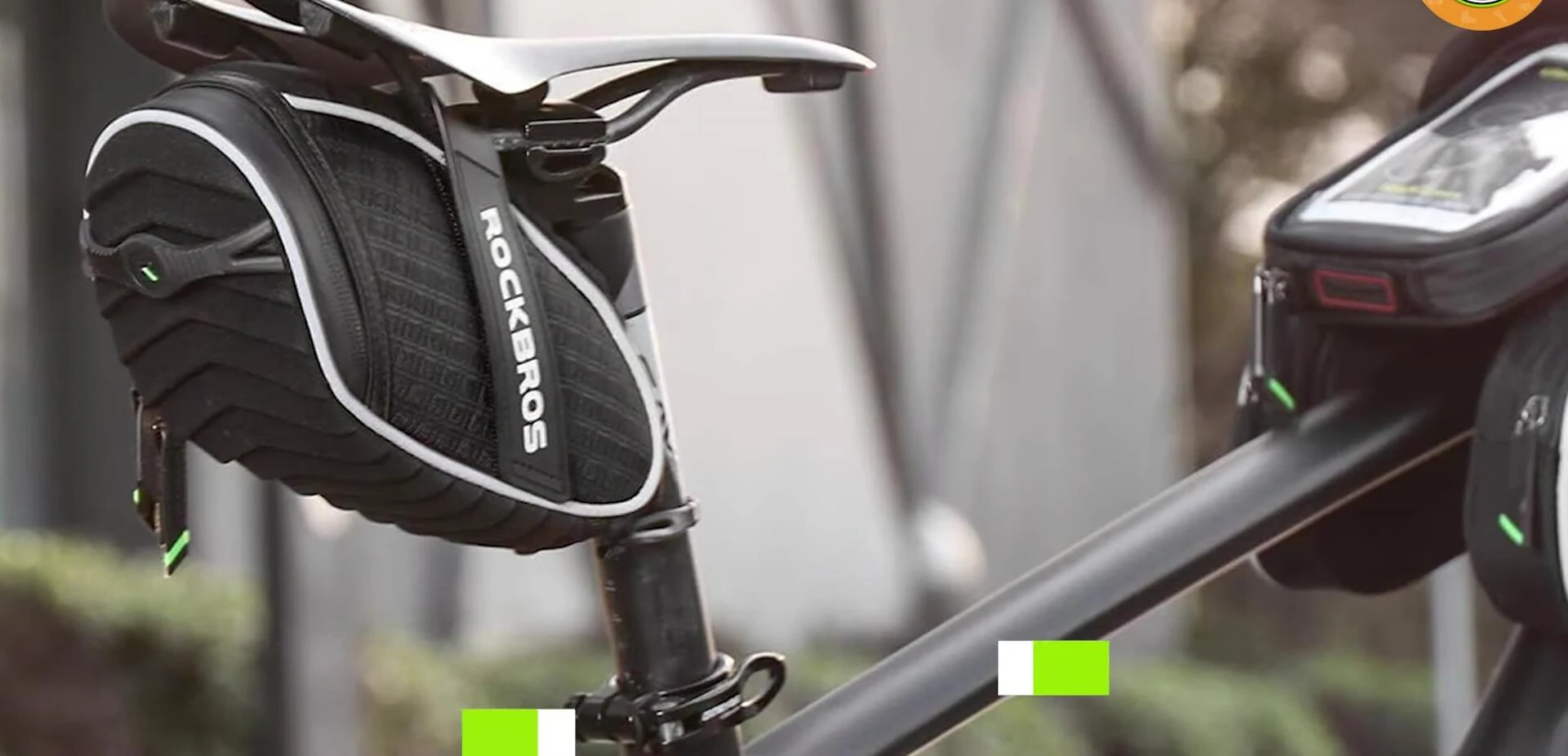 Close-up of the Rock Bros bag's zipper and compartments