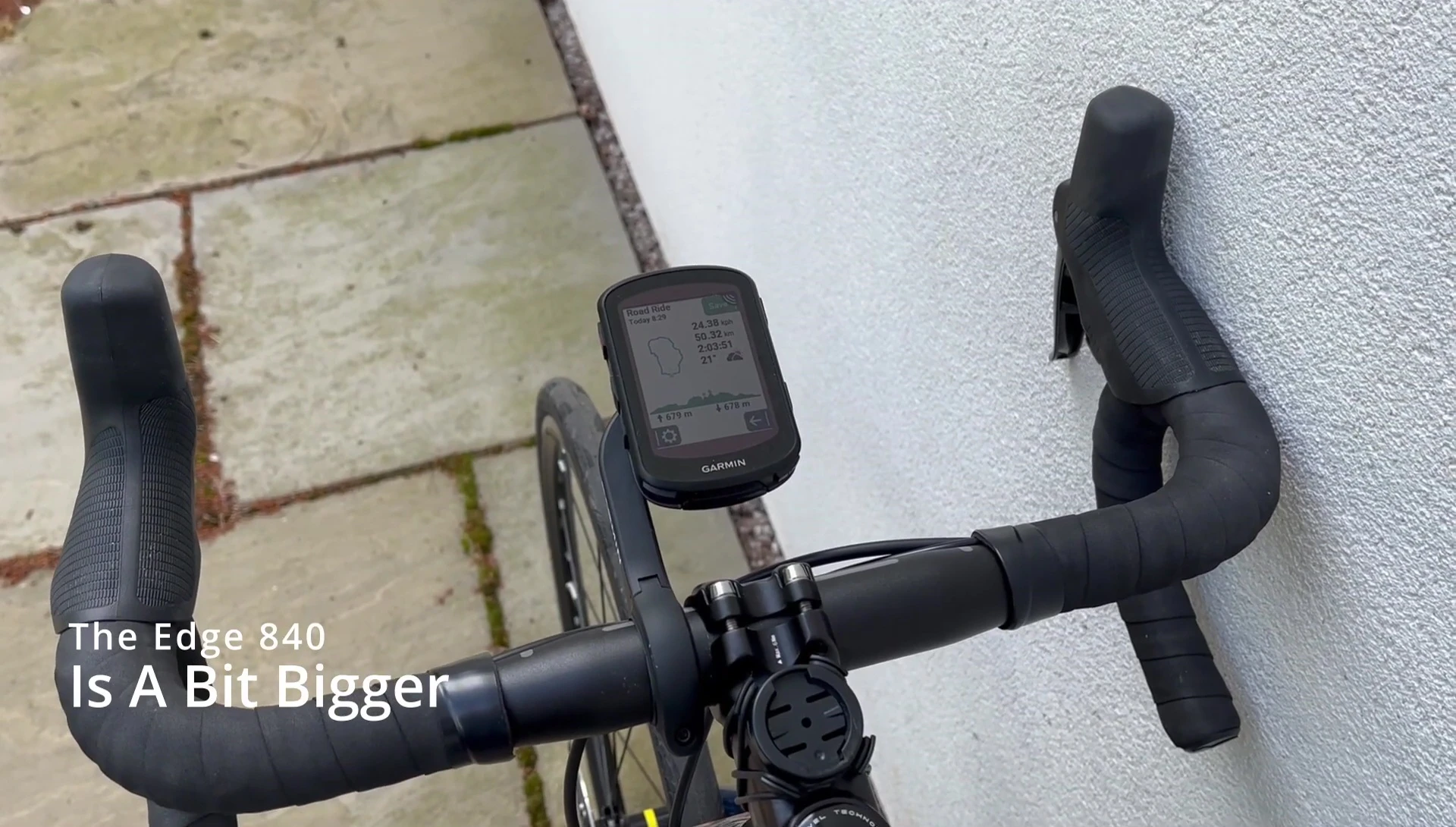 Size comparison between Edge 840 and 830