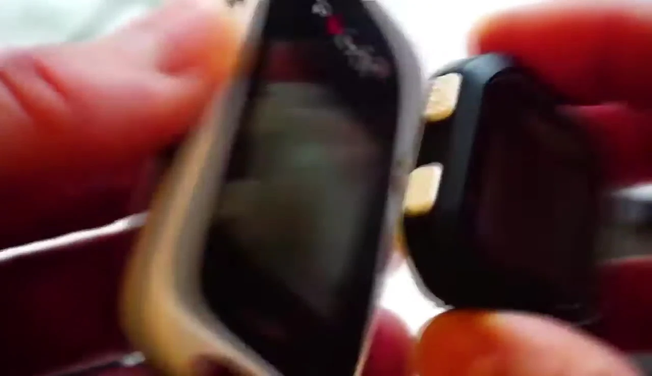 Shot showing the microUSB port on the Polar M450.