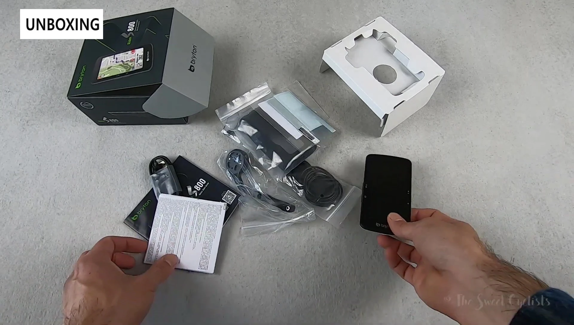 Unboxing the Bryton Rider S800 accessories