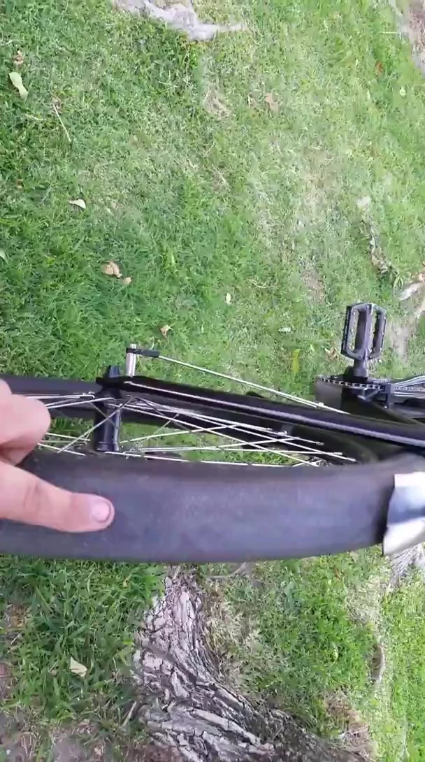 Overall view of the bike with fenders installed, showing the overall aesthetic.