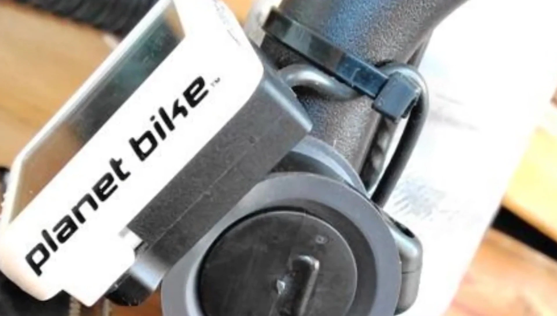 Planet Bike Protege 9.0 display showing multiple metrics