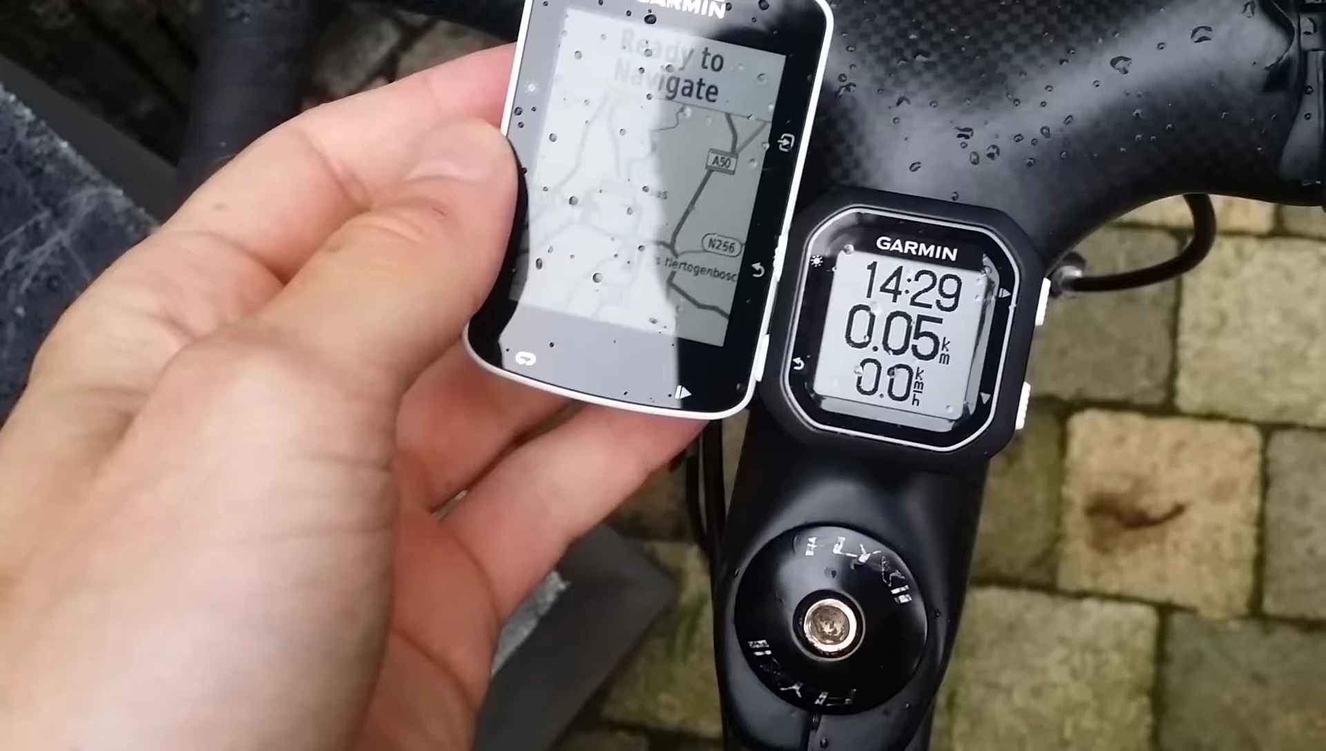 The speaker mentioning advanced features of the Edge 520, such as Strava segments.