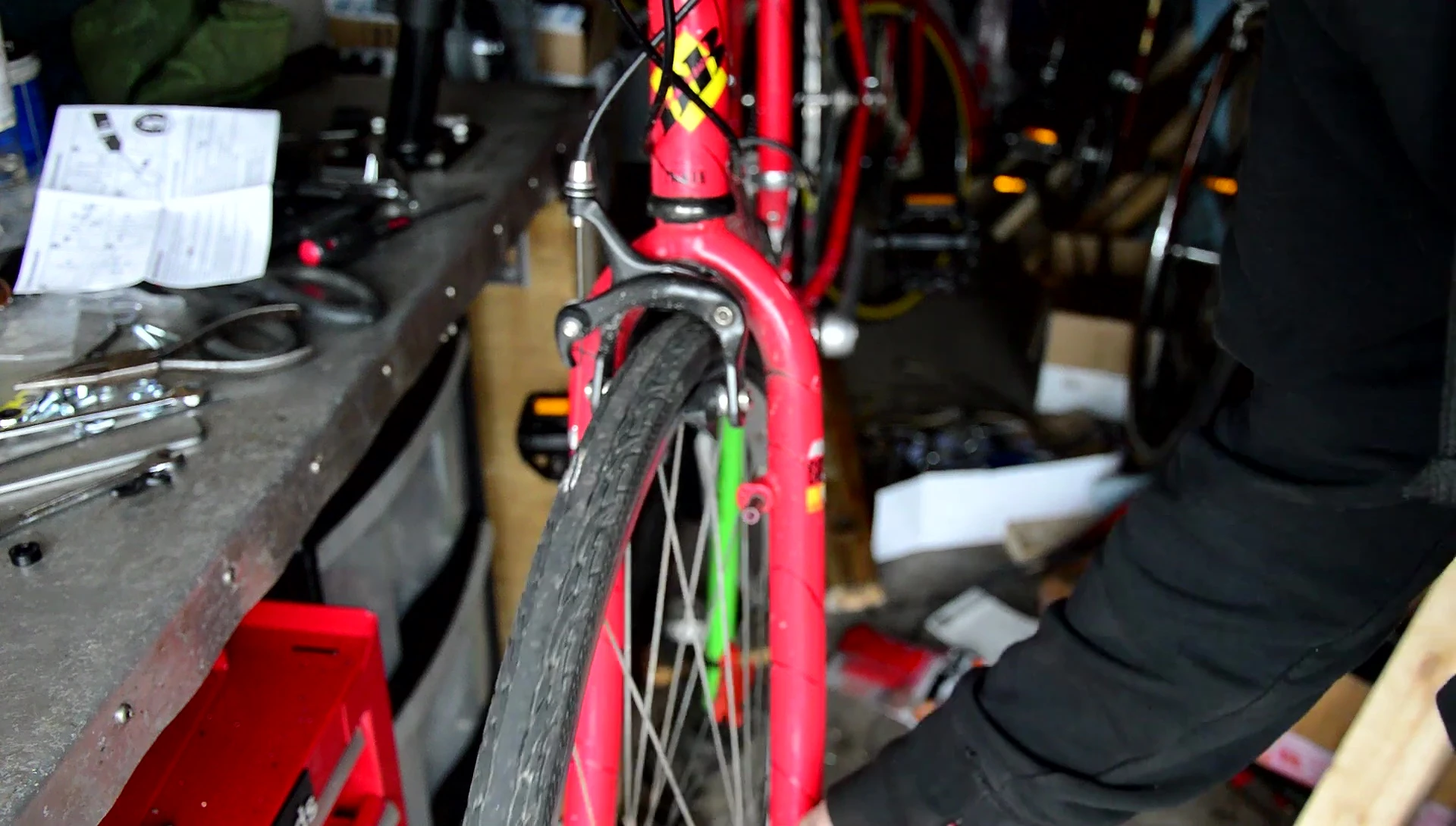 Installing the front mudguard