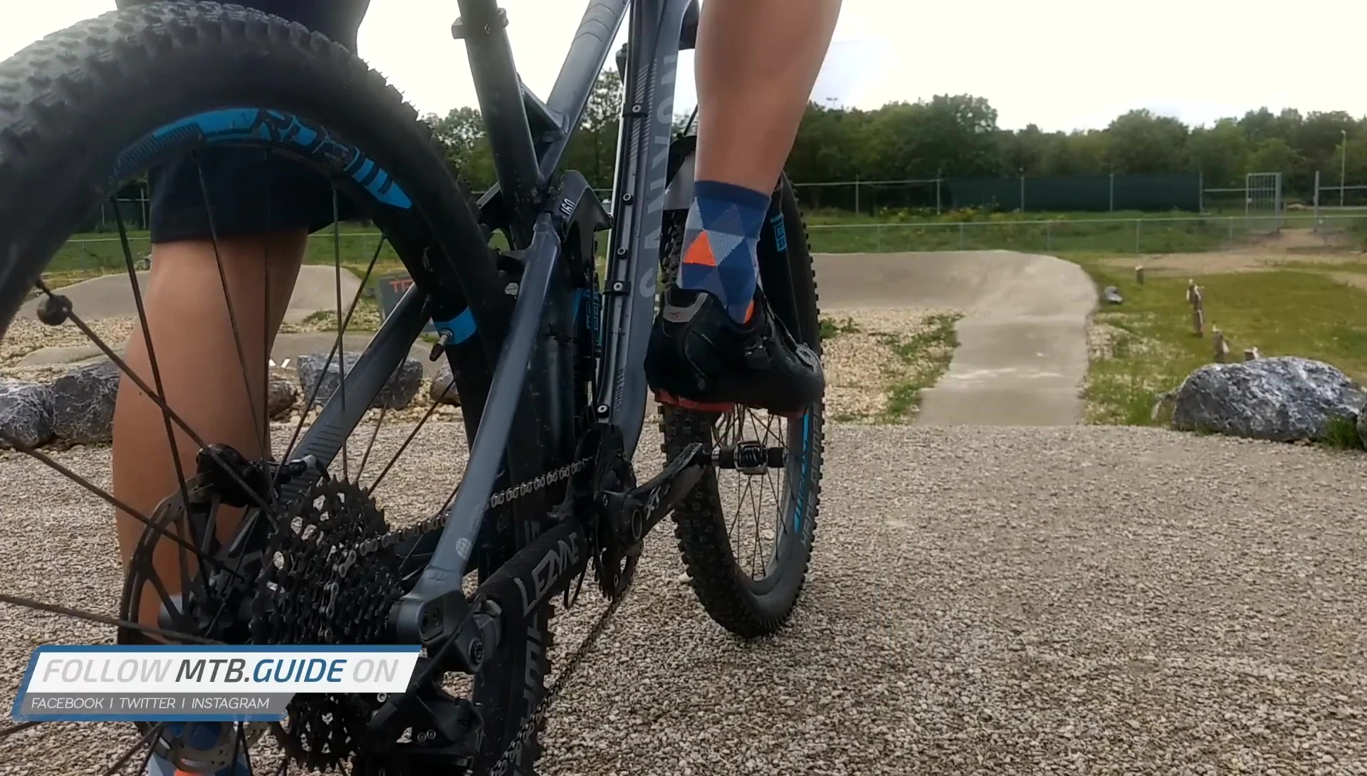 Close-up shot illustrating the float mechanism of the pedals.