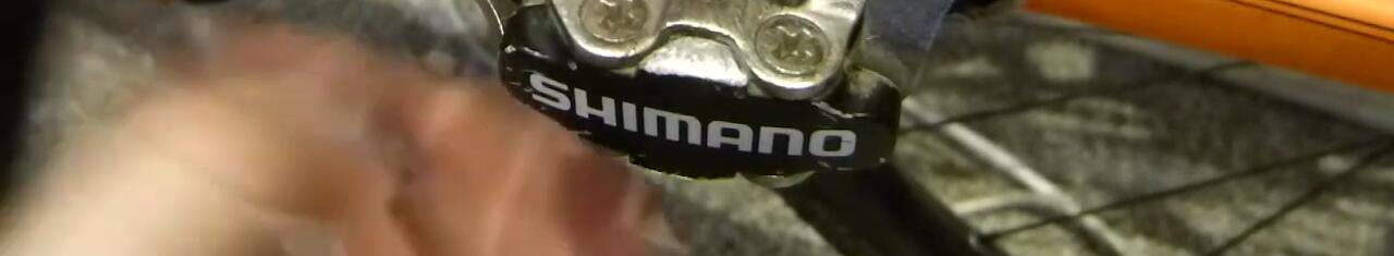 Close-up of the SM-SH51 cleat model number