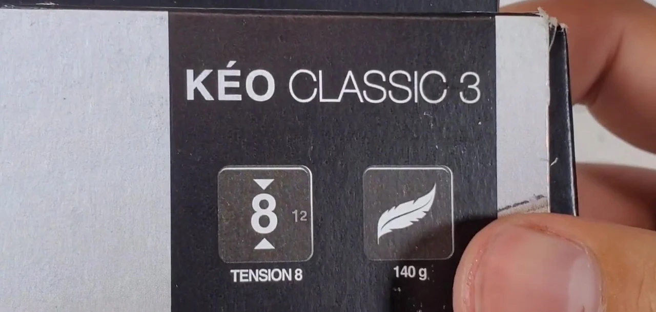 Close-up shot of the Look Keo Classic 3 pedals in their packaging, highlighting the weight and size.